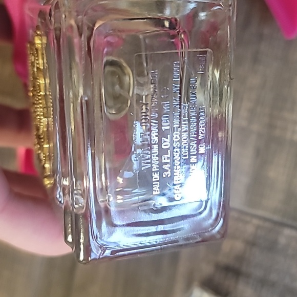 Viva La Juicy 2 Perfume 3.4oz bottles & 2 Body Lotion - Picture 6 of 6